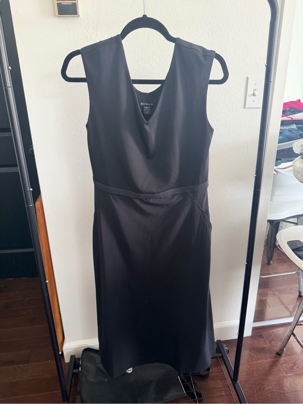 Athleta Black Sleeveless V-Neck Sheath Dress
